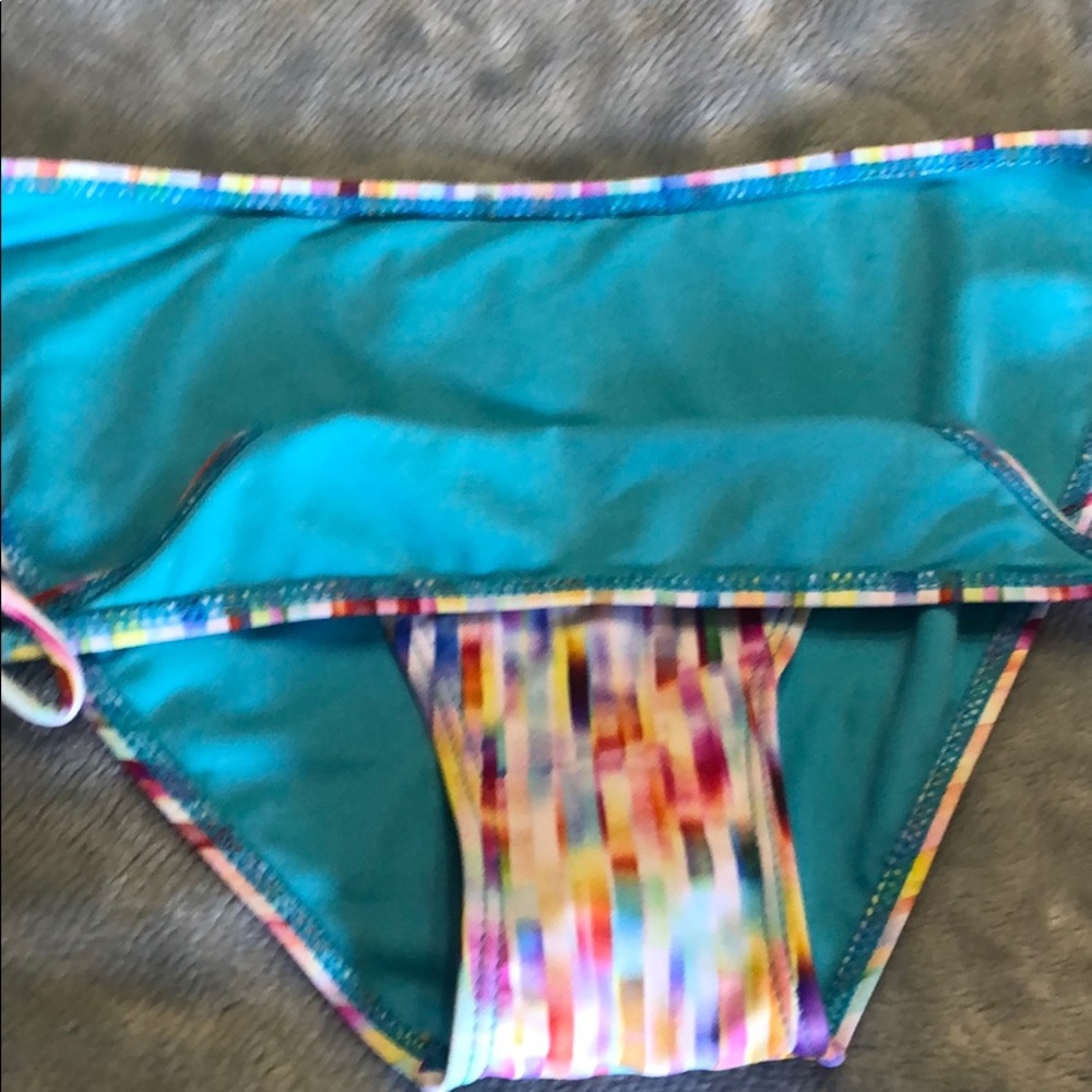Women’s Bikini - Picture 7 of 8